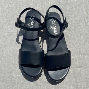 🖤 Chanel black leather strappy sandals 🌸